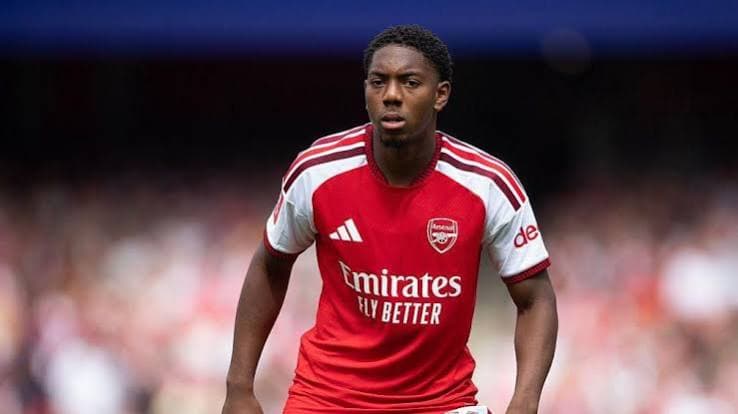 Chelsea decline opportunity to pursue Arsenal’s Lewis-Skelly. The club has reportedly turned down an intermediary offer to sign the Gunners teenager, as the focus remains on the current squad under Xabi Alonso.